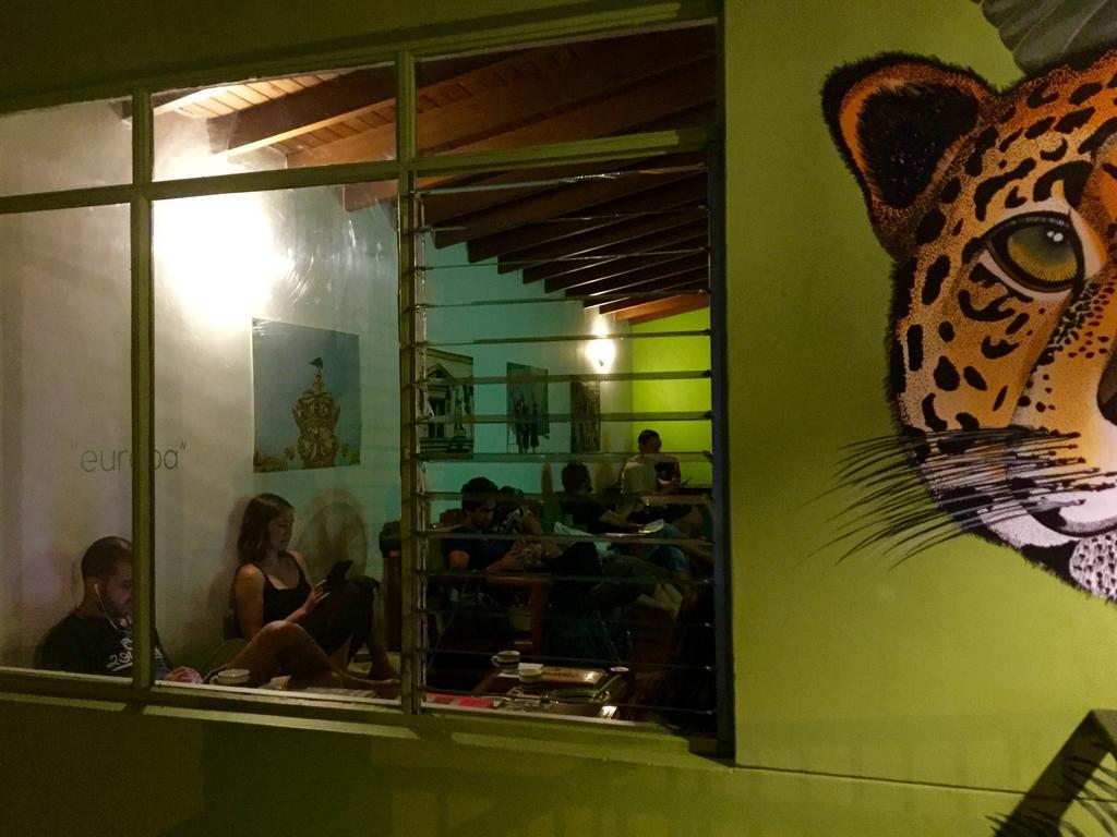 Saman Hostel Медельин Экстерьер фото