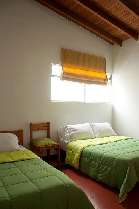 Saman Hostel Медельин Номер фото