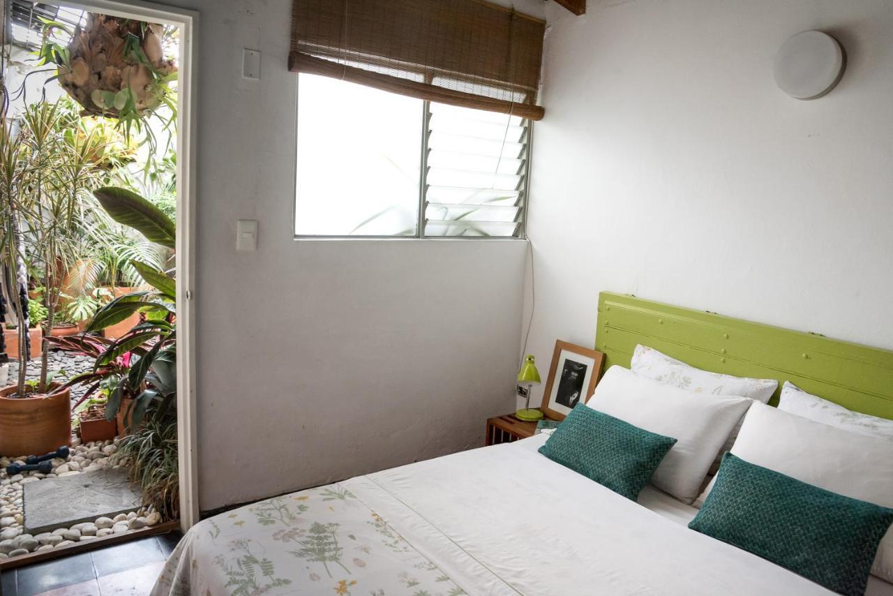 Saman Hostel Медельин Экстерьер фото