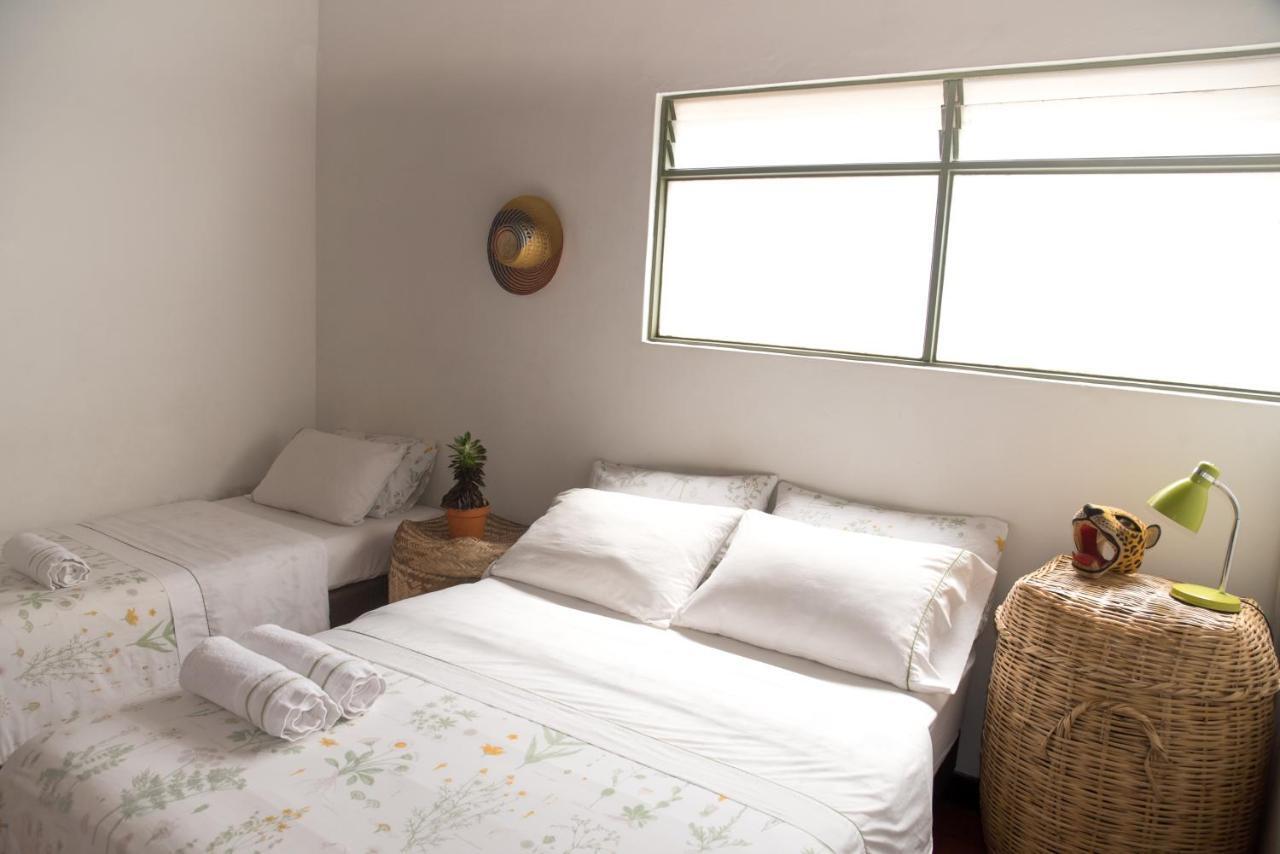 Saman Hostel Медельин Экстерьер фото